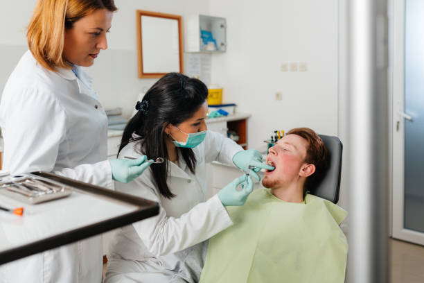 Best Emergency Wisdom Tooth Extraction in Benton Park, CA